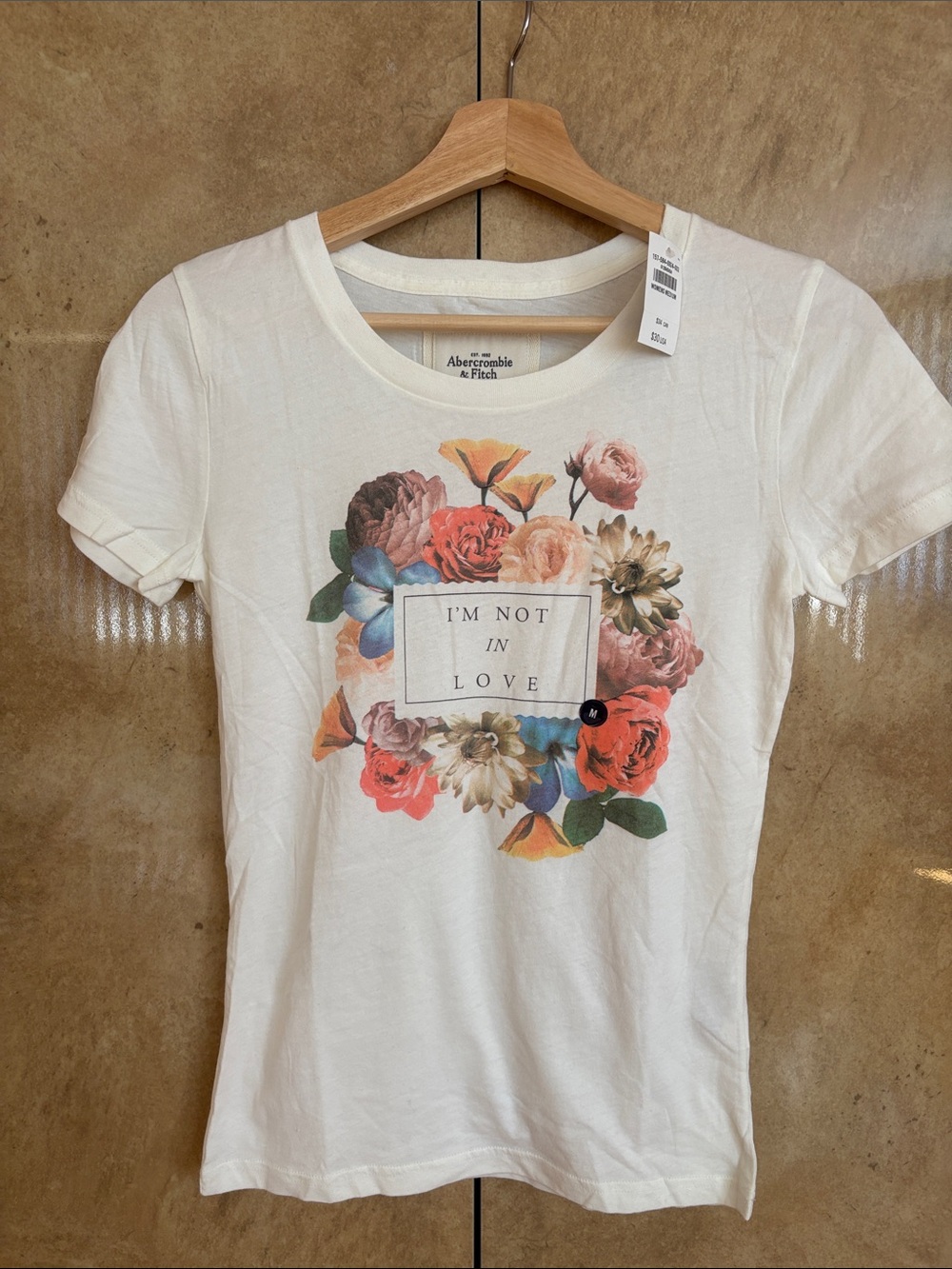 Abercrombie & Fitch Tee with Multicolor Floral Graphic NWT size M